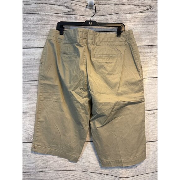NWT Avenue Khaki Bermuda Shorts Size 16 - Picture 4 of 4